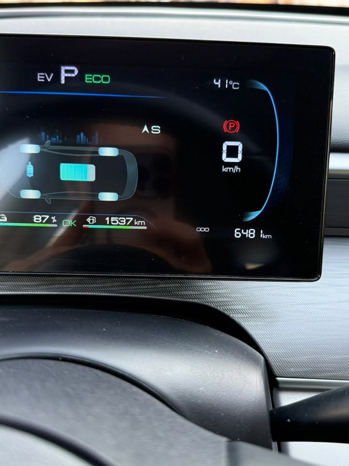 BYD Sell 5
كلين تايتل
مديل 2025 
ماشية 6 الف كيلو
بطاقة بنزين موجود
مكاني كركوك 

*********** 
واتس اب
142$ ورقه
