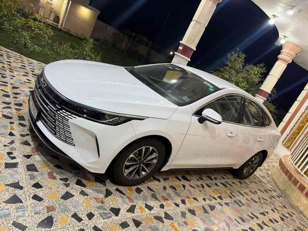 سلام عليكم 
البيع BYD  دستروير 
موديل 2025 رقم بغداد 
ماشيه 14 الف 
مكفوله كفاله 
ماعده ربع دعامه وشبر بل جاملق فقط
باقي السياره كفاله عامه 
السعر 18500 بيها مجال بصيط 
العنوان بغداد جسر ديالى الجديد 
تقاطع 9 نيسان 
الاستفسار  *********** 
ابو محمد الشمري
