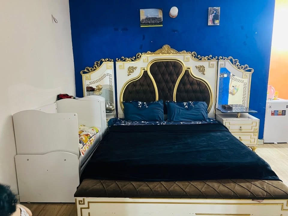 غرفة تركي 9قطع
نسبة النظافة ٧٥٪؜
للتواصل ‭***********‬
