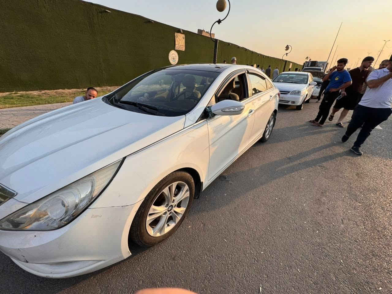 سوناتا للبيع موديل موديل 2011 وارد خليجي  بيه ثلاث قطع صبغ جاملاغ الامي الأيسر والأيمن  والبنيد محرك 2400 دوش  حديديه كير تخم تاير  رقم بغداد تبريد قطعتين المري شفط كامره السعر 93..ساكن بغداد ..***********
