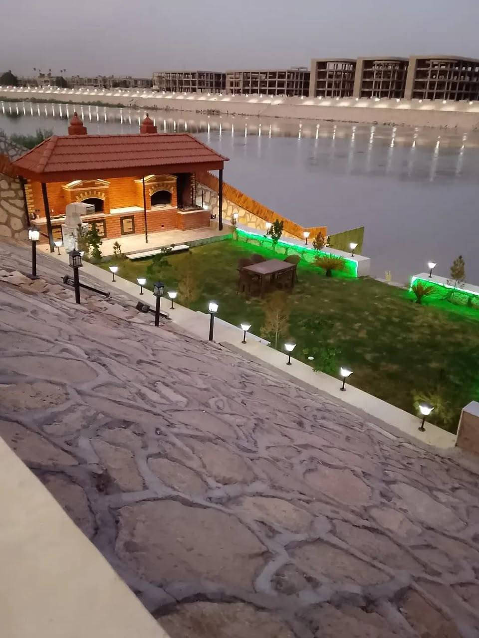 من اجمل المزارع في بغداد متوفر عندي الجمعه مسائي***********
