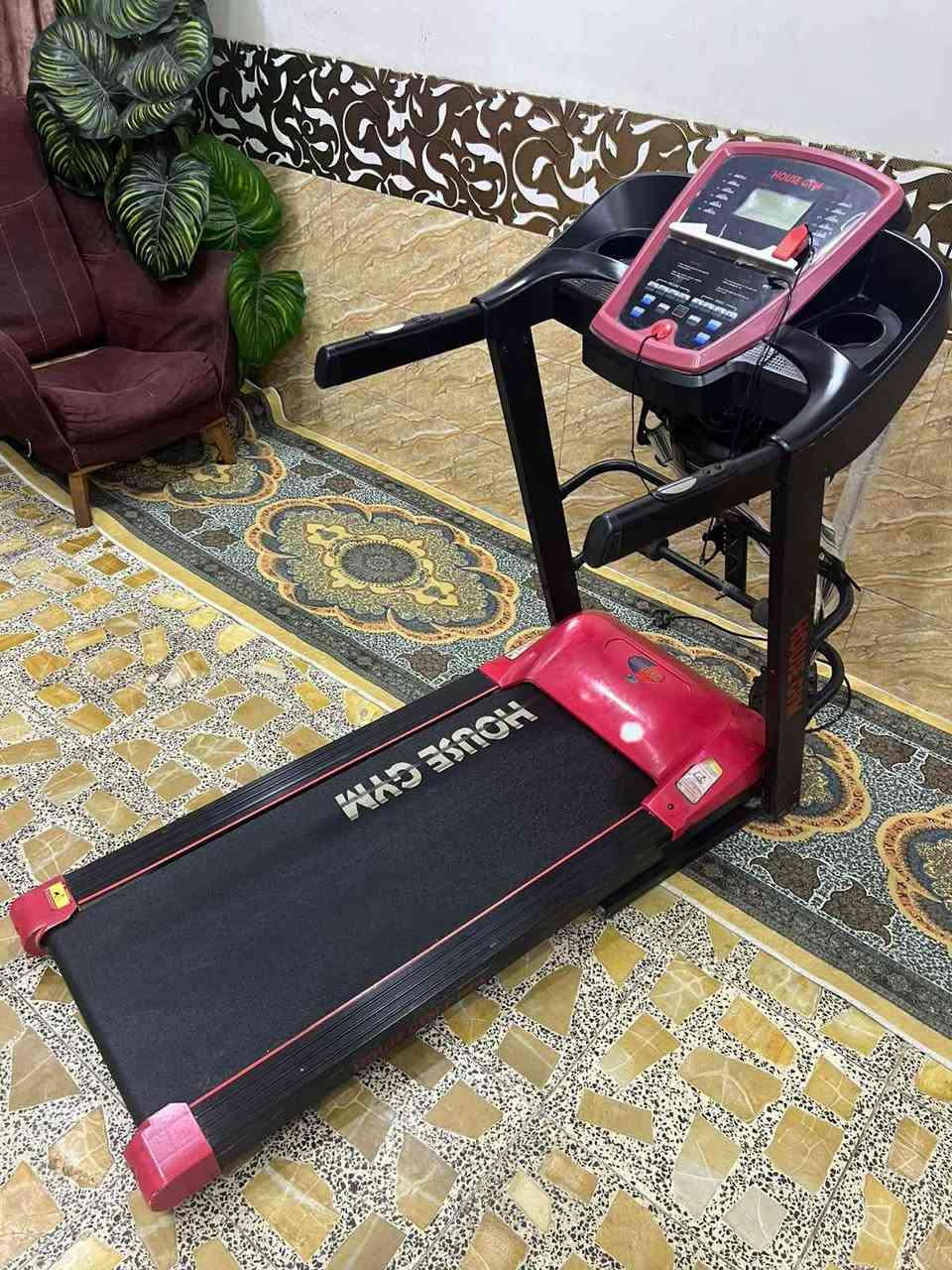 جهاز جري جبلي دبل ماطور ماركة هاوس جيم سرعه عاليه12.0 يحمل 120 كيلو بي رجاج تكسير شحوم بي شناو بطن بي شاشه تعد وقت سعرات حرارية قياس نبضات القلب مسافه مقطوعه وبي اواكس بلوتوث ومفتاح امان وجهاز يطبك ومياخذ مساحه سعره 280 الف بغداد يوجد توصيل محافظات *********** St Andrew, Surrey

