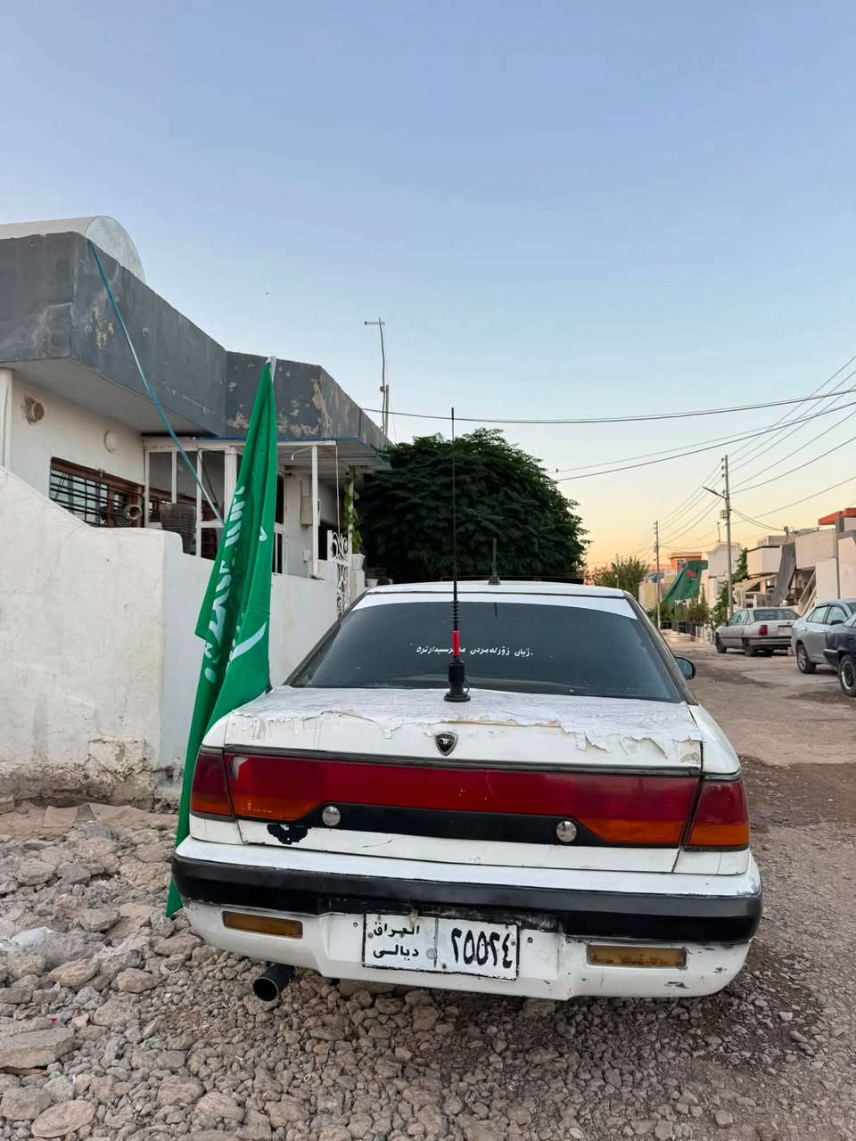 سەرەتا بە ناوی خوا
دایۆ ئیسپرۆ ١٩٩٦  ئاڕمی پلاسیکی سلێمانی گێڕ مەکینە کارەبای تەقەو ڕەقە بە شەرت ٤ تایەو ویلی تازەی لە ژێرایە لایتی کراوە بە زینۆن هەموو گیانی مەزبوتە ماشااللە چرکەی تیا نیە ئیتر مالەکە خۆی دیارە لە سلێمانیم
***********
