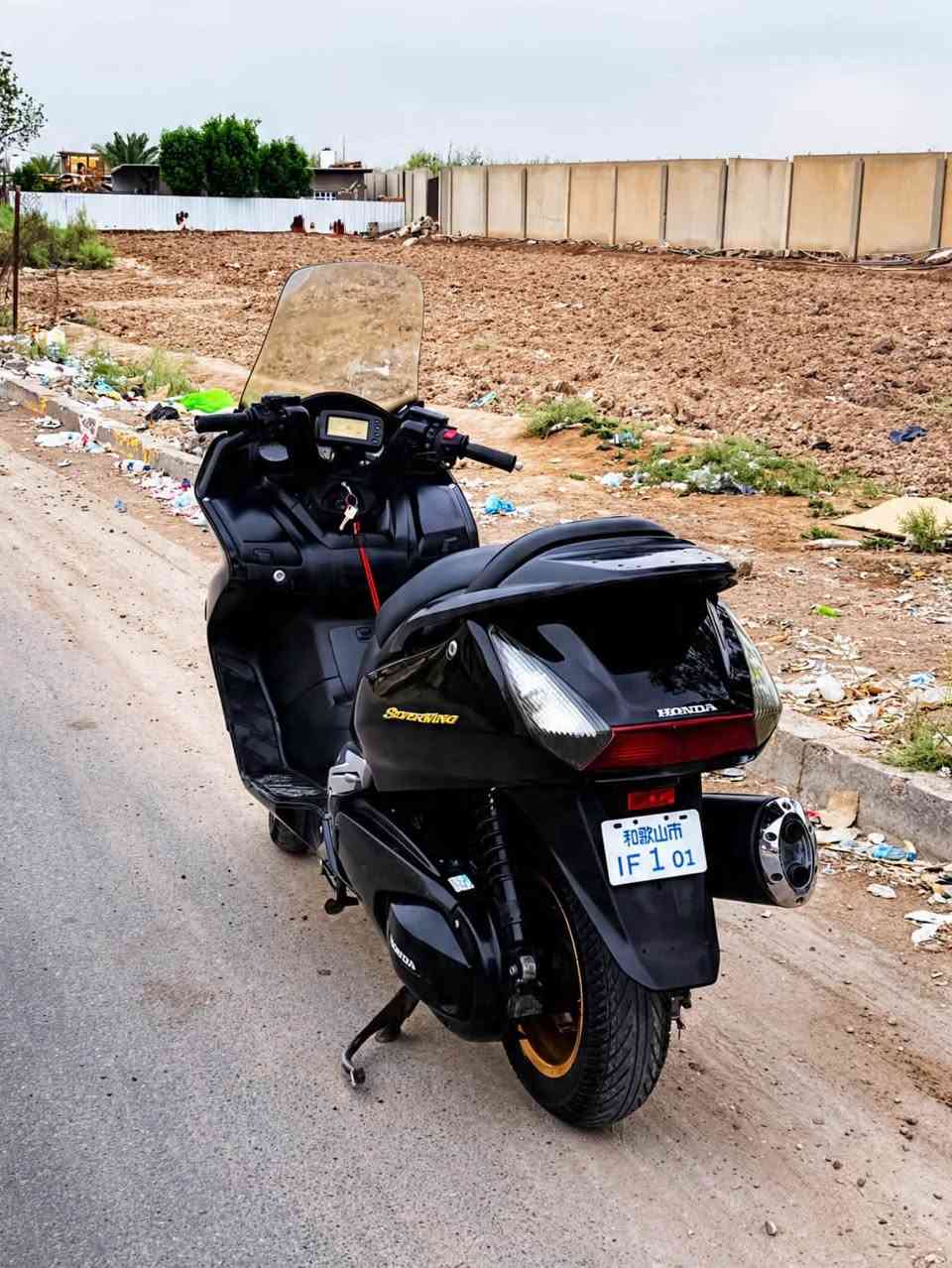 سلفر ونج 400
سكيورتي دبل سويج 
دشبول نفخ 
اوفر MOOD
فول مواصفات
ممشئ 55الف 
عل ستاند 180 بشارع 170
ما ناقصهة شي ؟
مكفوله من جميع النواحي 
تراك سليمانيه 
دراجه جديده هيه تسولف 
السعر مناسب خاص رجاً💵🍀
☎️هـــ ***********
📍المكان بغداد الشعب
