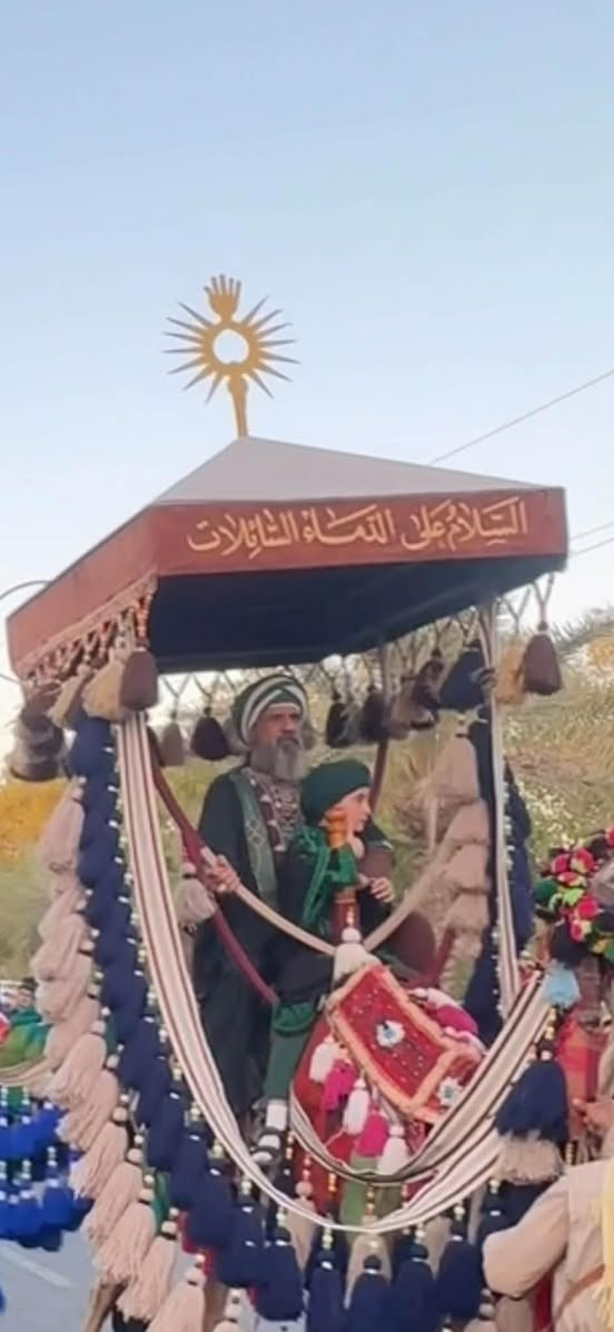 سلام عليكم
غراض موكب للبيع خوذ مستعمله 
دروع الوان مختلفه+ زناديات ( العدد متوفر )
شالات العدد 6
محامل العدد 2 وطرماح العدد 3 مع الغزل
للاستفسار الاتصال ع الرقم *********** رصيد 
 *********** واتساب

نص مكتوب في الصور:
- قص