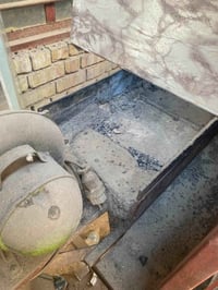 منقلة اجنحه ومشاوي للبيع عنواني الاعظميةسعرها 300 بيها مجال قليل 07705...