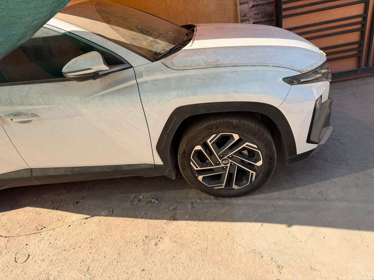 توسان 25 خليجي مكفوله.  رقم بابل 

ماشيه 5000

فول مواصفات.           مكان سياره حله /***********

ويل كب 19

كشنات تدفئه + تبريد 

كشنات كهرباء 

داخل لونين 

مري شفط

ترحيب عند الاقتراب 

صندوق ذكي. 

شاحن واير لس      بعد بيه اهواي مواصفات 

حساسات امامي + خلفي
