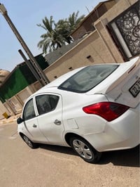للبيع نيسان سني هندي ٢٠١٤ رقم وسنوية جدد گير مكينة تبريد تخم تاير شاشة...