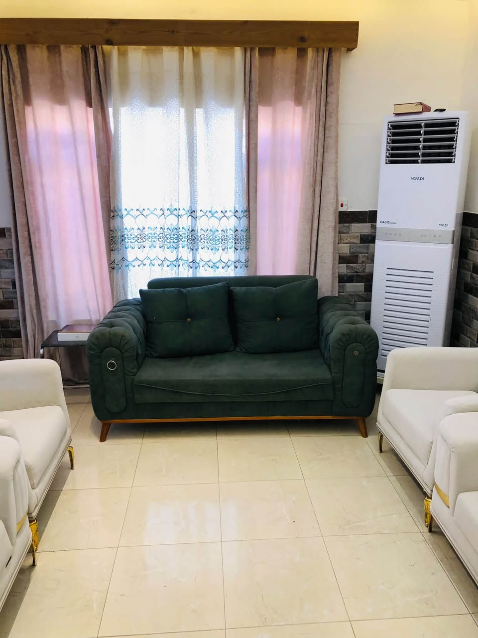 السلام عليكم طخم مودرن تركي للبيع السعر 550 العماره حي لحسين الجديد لتواصل والستفسار الرقم ***********
