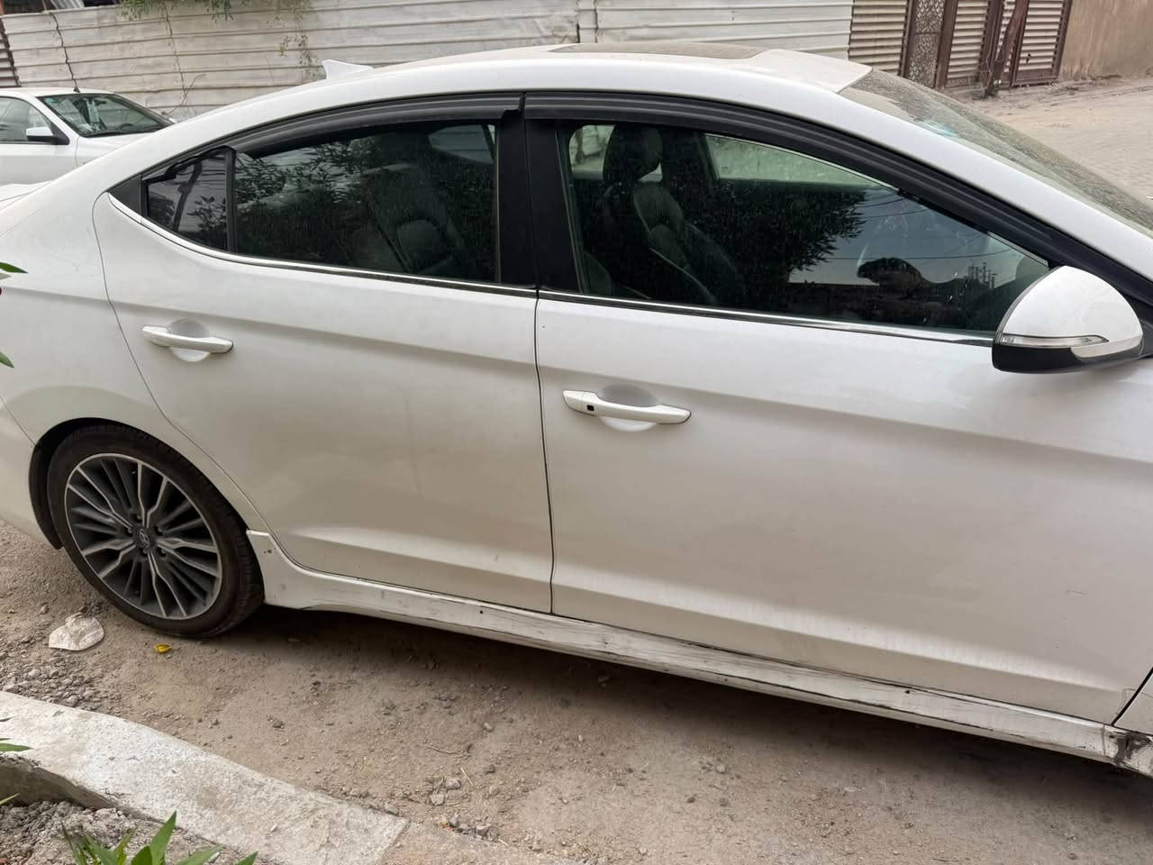 النترا موديل 2018 بيضاء 
محرك 1600 جي تي اي محرك سوبر 
فتحة 
مقاعد جلد 
تحكم بالاستيرن 
ويل كب 
ماشية 177 
وارد أمريكي 
ضربة خفيفه جامله ايمن 
مستعجل على البيع جدا 
***********
