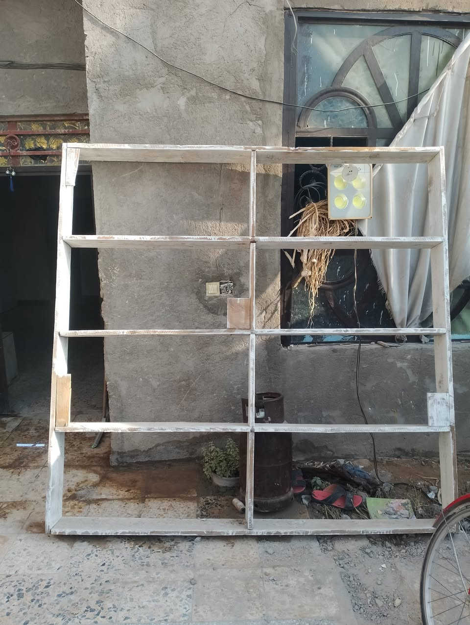 السلام عليكم المكان نجف كوفه شارع المعمل كلمن وسعره واتساب ***********
