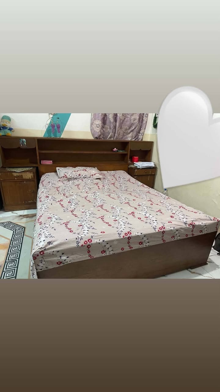 سلام عليكم غرفه نوم للبيع خشب عراقي اصلي سعره مناسب جدا جدا للاستفسار على هذا الرقم ***********
