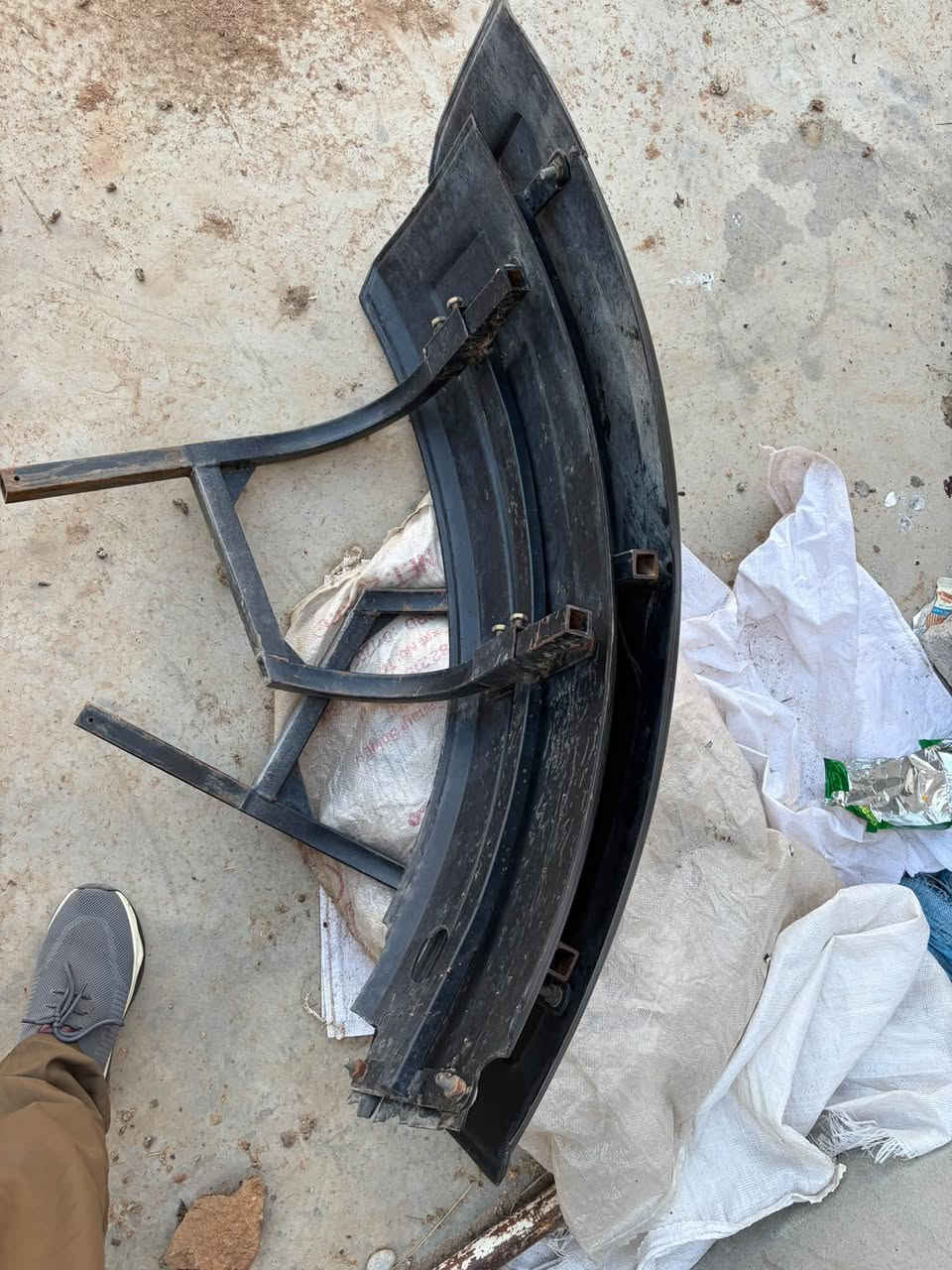 مکینة إراني مدیل ٢٠١٣ حجم ٢٨٥ حادي رقم شمالي مکفولة من کل شي مکان اربیل 
رقم و واتساب 
***********
***********
