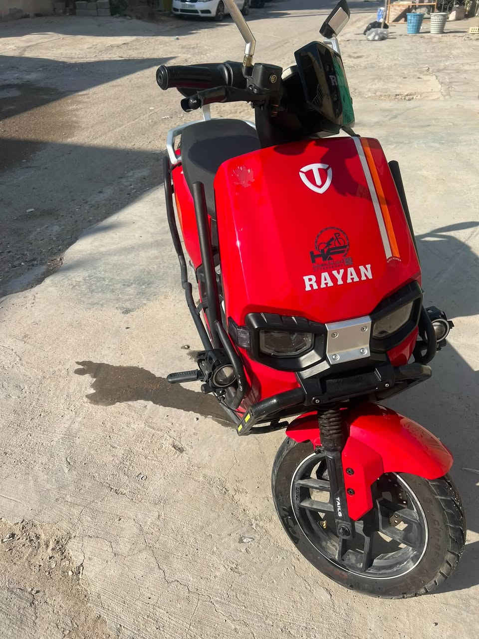 المواصفات:
ملف 2000 حقيقي
6 بطاريات كرافين كاربون جل كولد - 35 أمبير
72 فولت
سرعة حقيقية 75 كم/س بتحكم 3 سرع ميزة إعادة شحن البطارية عند استخدام البريك نظام الرجوع للخلف R
بريك هايدروليك
© دبلات هايدروليك أمامي وخلفي - راحة ونعومة على الطرق
شاشة رقمية لعرض المعلومات والسرعة
بصمة +سويج + تشغيل عن بعد جهاز إنذار ضد السرقة
كشن سياحي مريح لشخصين
مساحة تخزين واسعة تحت الكشن
منفذ شحن UPS للموبايل
بك لايت لد بتصميم مميز
8 إشارة رباعية لزيادة الأمان
٢ استاند عدد 2 (وسطي + جانبي)
لون مميز دم الغزال 
الستفسار ***********☎️
مستخدم شي بصيط خابر وتدلل
