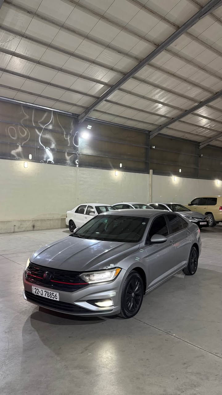 Volkswagen Jetta 2021
١ پارچەی بۆیاخە لەگەل نیو دۆسە
رەقەموو سەنەوی نوێیە بە ناوی خۆمە
٥٠ هەزار رۆشتوە 
مواسەفات S
*********** سوران, أربيل
