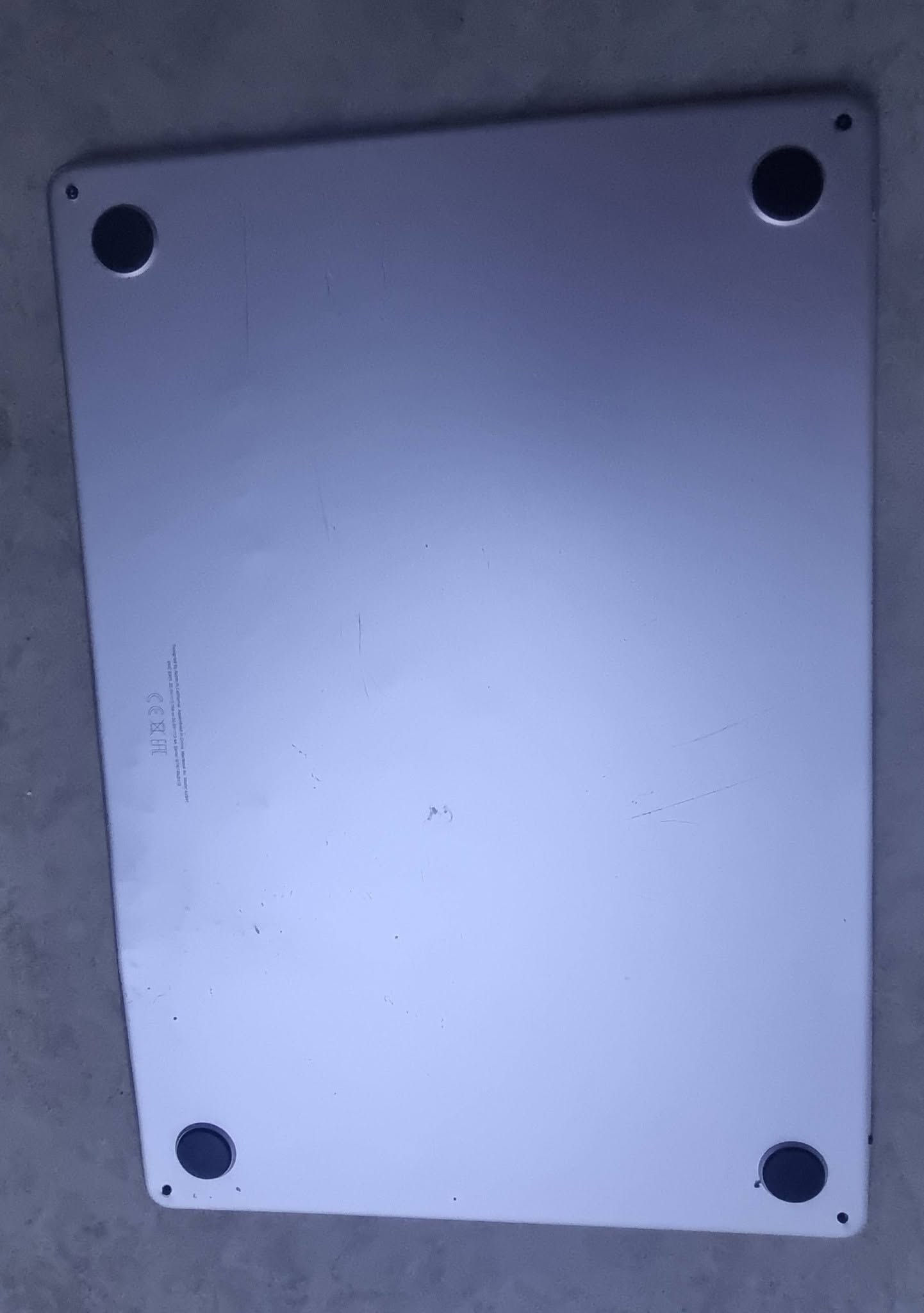 للبيع ماك بوك اير M2 the 15-inch MacBook Air with M2 chip (2023).
طافيه مفلشة مكسورة شاشتهة ابيعها فحم ع وضعها
السعر 150 الف
بغداد /مدينة الصدر/***********
