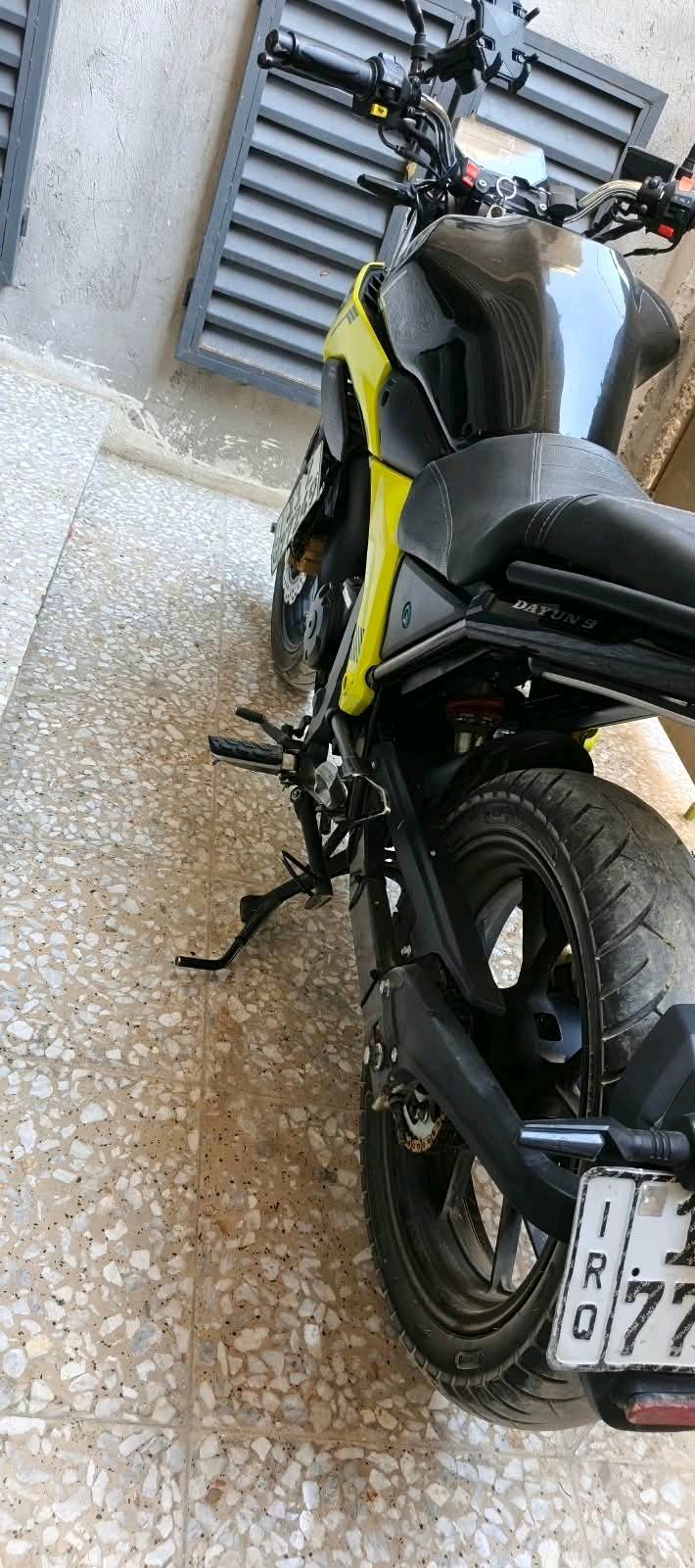 🏍️ للبيع دايوان ميگا رياضي 200cc — 2023

📍 بغداد، الرقم باسمي
🔹 ماشية 14 ألف كم
🔹 مكينة ما مفتوحة
🔹 استخدام شخصي، ما مشتغلة توصيل
🔹 السعر: 2,400,000 دينار

الملاحظات:
🔸 رصعة بسيطة بالتانكي
🔸 الإشارة الخلفية اليمنى محروگة (تبديلها حوالي 500 دينار)
🔸 تحتاج غسلة وترتيب

📌 الفحص حق المشتري وبكل أريحية.
📩 ***********