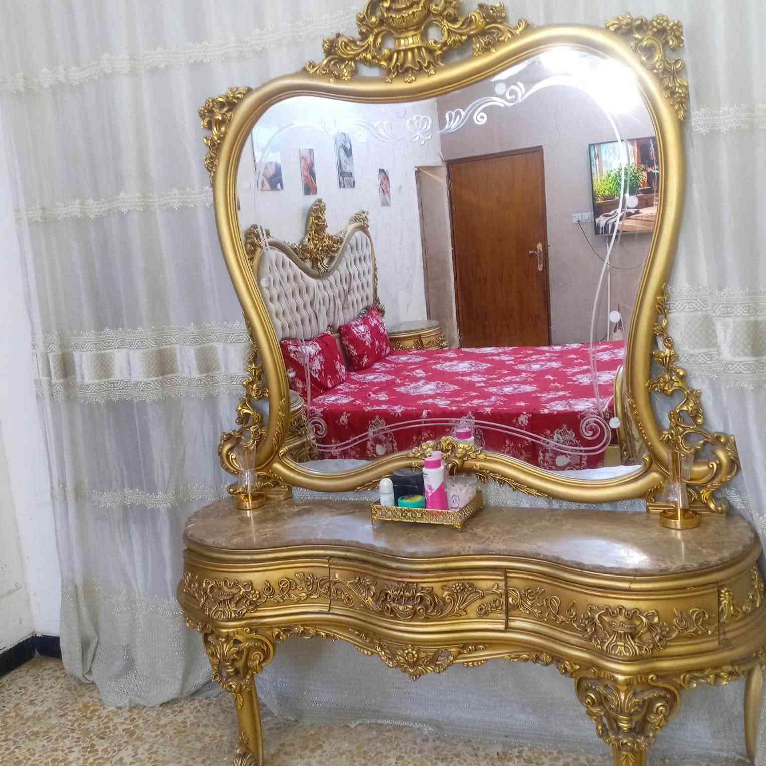 سلام عليكم غرفه مصري للبيع نضيفه رايدها بمليون ونص وبيها مجال الشراي يدخل ع وتساب ***********
