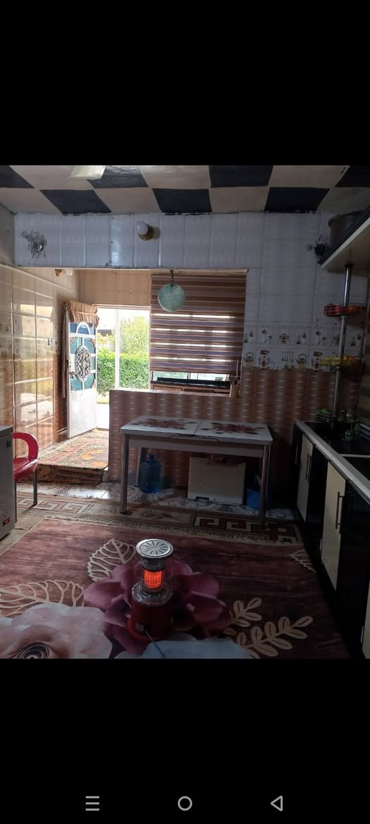 السلام عليكم
دار للبيع اصلاح مساحه 800 متر طريق المعاره فرع حسينيه الحاج شاكر يحتوي على استقبال 9×4 هول 8×4 غرفتين نوم وحده 6×4  والثانيه 5×4. مطبخ حار وبارد 7×4  ومخزن داخل البيت 4×4 مع طارمه كبيره وحديقه واسعه حديقة اماميه وحديقه جانبيه  بالاضافه يوجد مطبخ خارجي ومخزن خارجي  متوفر كافه الخدمات ماء اساله كهرباء مولد خط ذهبي وتبليط
ملاحظة مراجعت مكتب العميد للعقار قرب بيت الحاج طه سوير 
اي ستفسار 
‏‪***********‬‏
