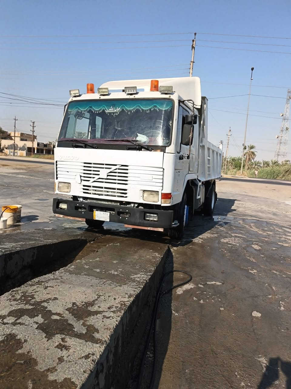 سلام عليكم للبيع فالفو موديل ١٩٩٩ رقم بغداد مكينة جي ١٠ كير 4X4 جبير كسل مكفول سيارة جاهزة كبل لشغل ستفسار ***********
