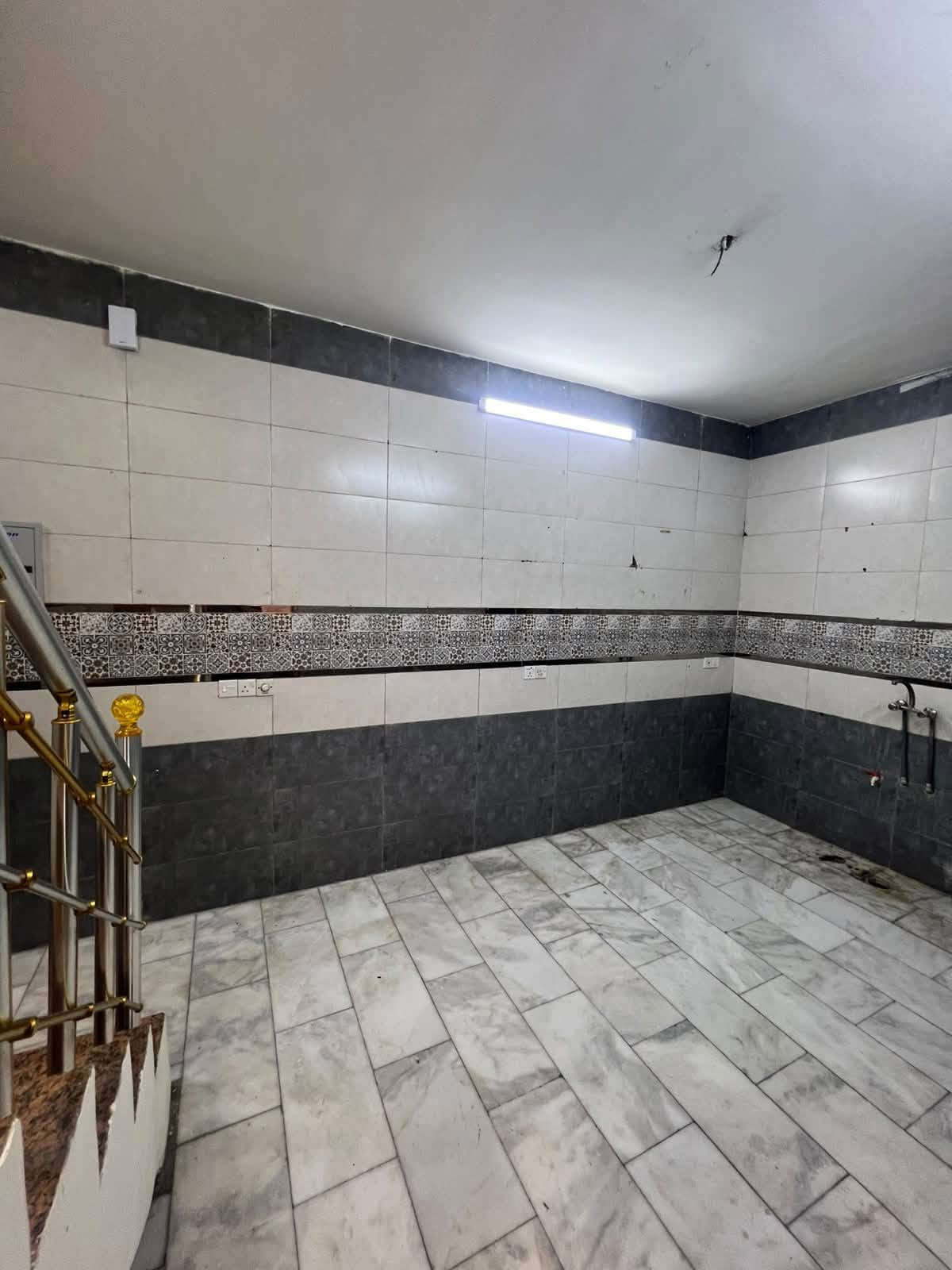 🏠 للإيجار في السيدية – مربع الاقتصاديين
بيت حلو ونظيف، ما يحتاج أي شيء، ويحتوي على:

* غرفتين نوم

* صالة

* مطبخ

* خدمات

📞 للاستفسار: ***********

أرام للاستثمار والتطوير العقاري
