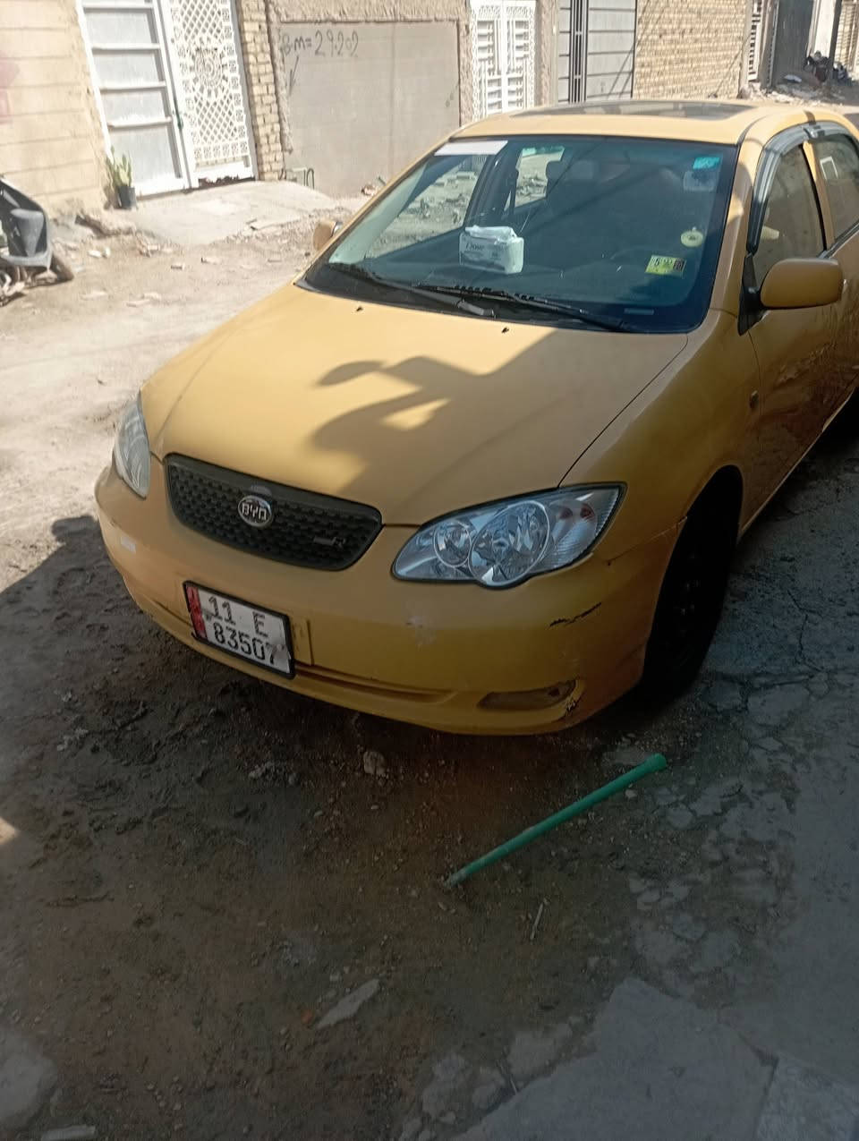 سلام عليكم Byd للبيع موديل 2013 
سيارة جاهزة كاملة مكملة 
مابيها اي نقوصات تبريد فول 
تحويل مباشر 
تخم تأثير جديد قمرية بانوراما 
سعر 50 ورقة 
للاستفسار ***********
