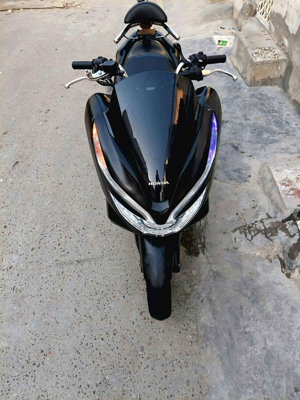بيس اكس جيل ثالث كوري مكينه مامفتوحه دراجه كله بلاديه مكينه 150كهربايات كله شغاله حساس زحام شغال حساس ستان دراجه خيرمن الله 
مكاني بغدادمدينه الصدر
رقمي ***********

