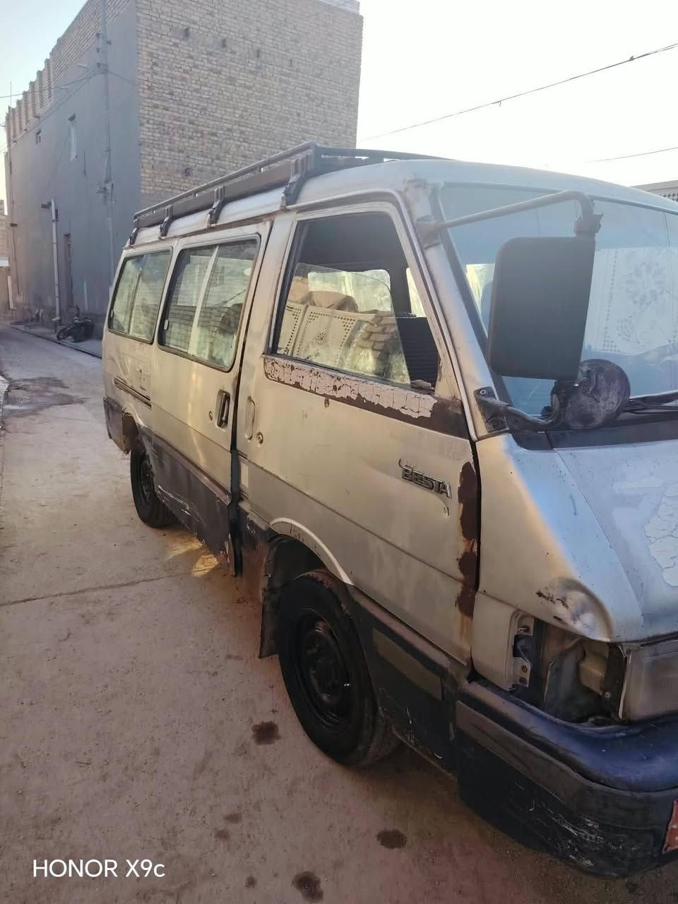 السلام عليكم كيا بستا موديل 94 سياره مكينه كير اكسل خير من الله شواصي خير من الله  رقم احمر كربلاء داخله نضيف جدأ السعر 15 ورقه مكاني بابل قضاء القاسم ***********
