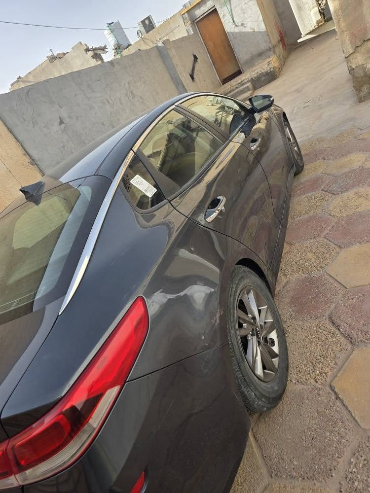 السلام عليكم كيا اوبتيما موديل 20 وارد مريكي حادثها جاملق وبنيد وطخه زغيره بلشاصي السعر 110وبيها مجال الشراي السياره بس راجز يرادلها معوقين وصارت حره والشراي يدلل الاستفسار الاتصال على الرقم *********** العنوان البصره كرمه علي سوق حي رساله البصرة, العراق
