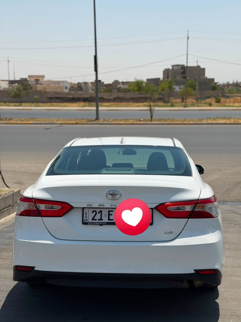 تويوتا كامري 2020 LE ابيض 
بيها ضرر فقط بونيد بارد وصوره الحادث موجوده 
سياره جاهزه من جميع النقوصات مابيها اي نقص 
مكينه كير كله بلشرط 
رقم جديد سليمانيه سنويه جديده هزه وبراد كامل 
السعر 195$ وبيها مجال 
للاتصال ***********
