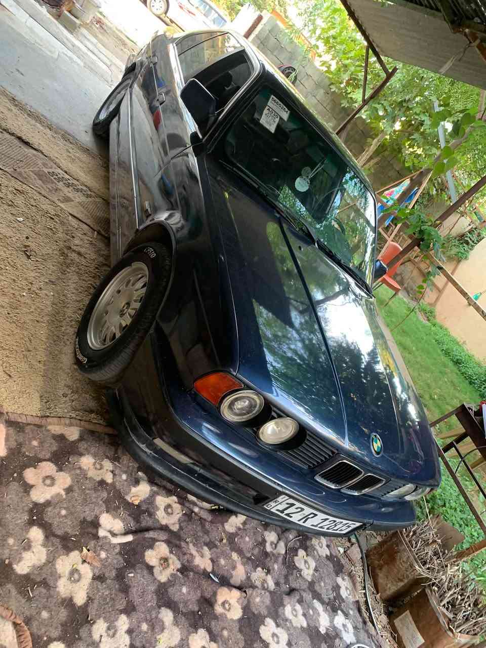 BMW للبيع 520 كير عادي 
تبريد ثلج ❄️
كابون بانزين بيها 
محرك كبس
موديل 1992
باسمي سنويه جديده 
وايرمنيه كلها شرط وشغاله
داخل جلد 
لايتات زنون اصلي
سعر 42 بيها مجال 
موصل حي الوحده قرب جامع الصابرين
***********
