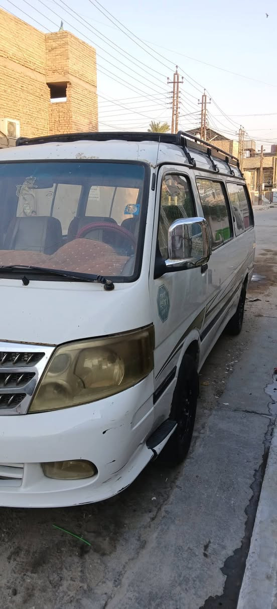 سياره فتون اف موديل ٢٠١٤للبيع السياره كير اكسل مكينه خير من الله 
سعر 65وبيه مجال للشراي

نص مكتوب في الصور:
- ***********
