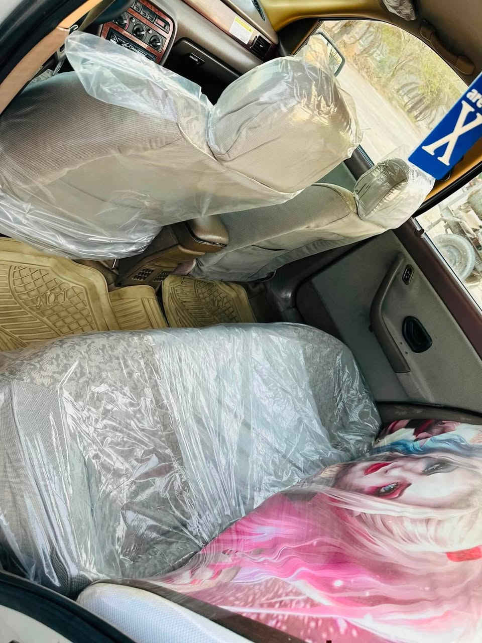 السلام عليكم سمند موديل 12 سيارة كفالة ما عدة شبر جوة المراية مال باب السايق بارد مكينة وكير كفالة تبريد ثلج كهربائيات كلها شغالة بلادية رقم واسط مميز بسمي تحويل ثاني يوم مامطلوبة ولا ربع السيارة السعر 47 وبيها مجال مكاني بغداد زعفرانية ***********
