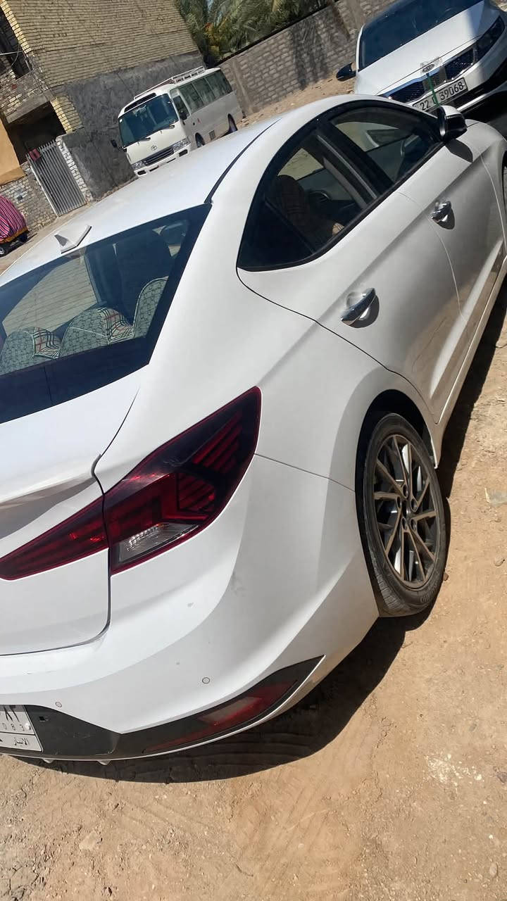 سلام عليكم فانتي ٢٠ معوقين انبار باقيله ٨ اشهر سياره كفاله ماعده دوسه صبغ متواجد لانبار بغداد ***********
