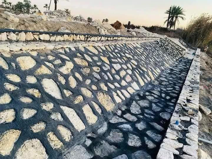 *********** ************ سلام عليكم بناء حجر كرسته وعمل تطبيق واسيجه وبيوت للإستفسار الاتصال على الأرقام

نص مكتوب في الصور:
- ٧٧ ريلز ٣٤ ٢ إرسال متابعة مكتب يا ام البنين لب... ABDULAH NAJAR سب... ان شاءا... المزيد التالي: مكتب يا ام البنين لبناء الحجر ٠:١٥ ان شاءالله ينال اعجابكم للاستفسار مراسلة ا...
- Camera360
- camera 360 B612