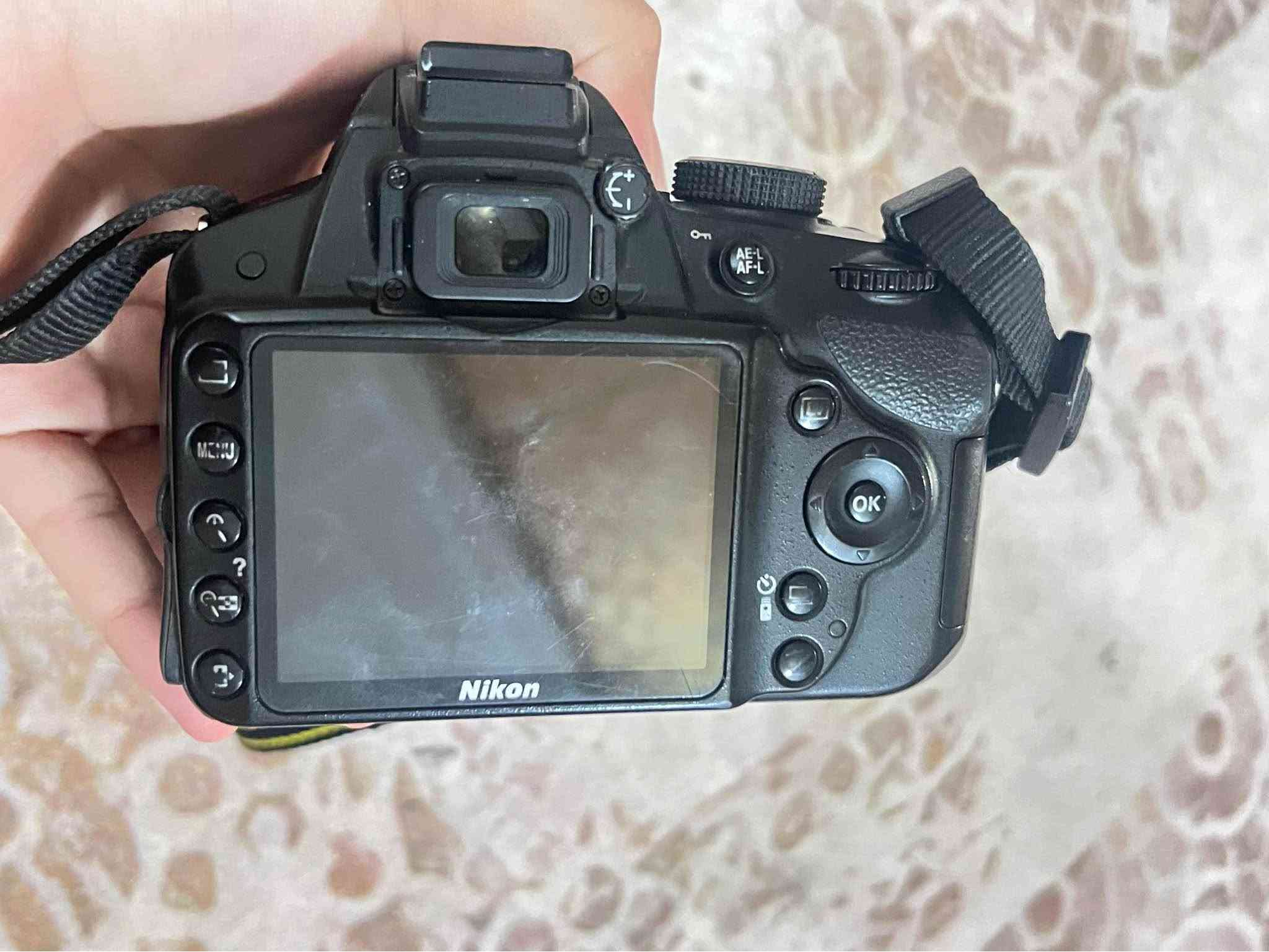 نيكون D3200 • بطاريتين • شغالة ١٠٠٪