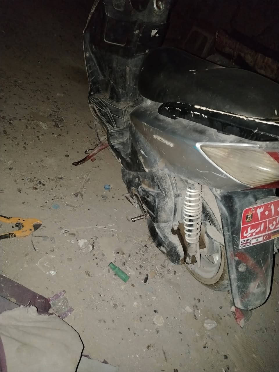 متروكه شغاله يرادلكه كعكه صانصه وتنضيف كابريتر عل شغل تاخذه وتروح كوم حديد 150 قفل ***********
