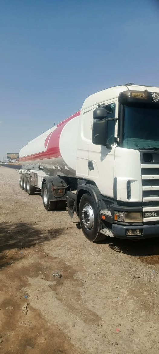 لبيع اسكانيه موديل 2002 تنكر فحل اتريد كامل اتريد بس راس السعر 225 وبي مجال عنوان طوز  ‭***********‬
