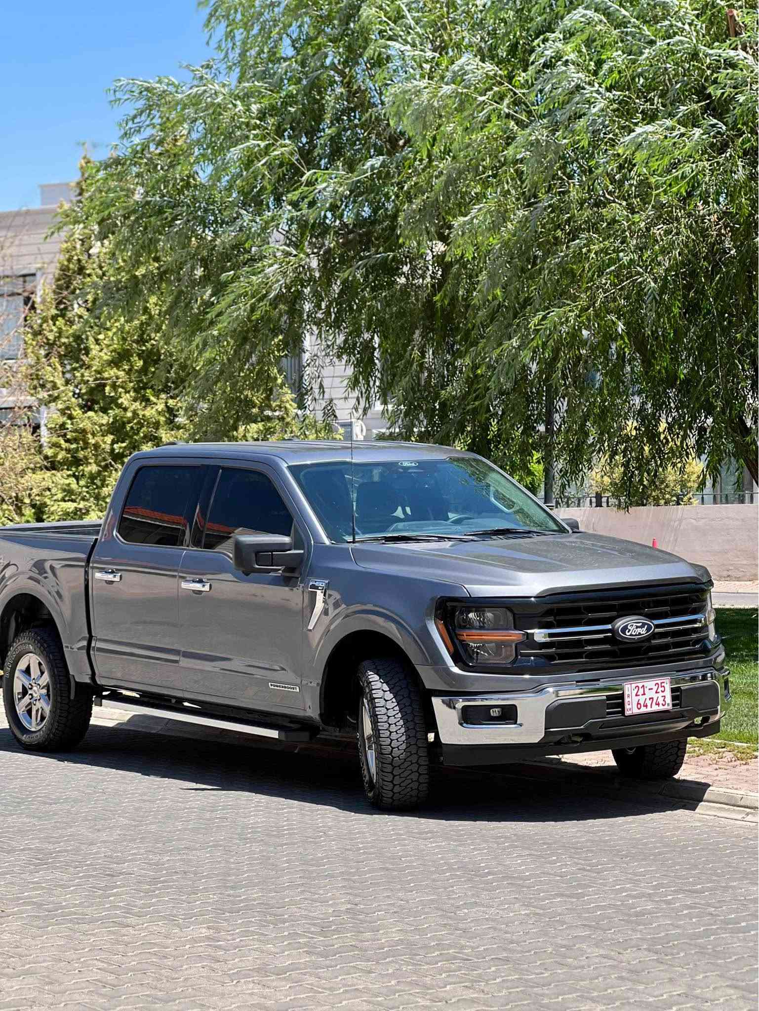 FORD D150 HYBRID XLT 2024
فۆرت F150 مۆدێل 2024 مواسەفات
Xlt 
ڕەنگی نەوتی
مەکینە 6 بستۆن تۆربۆ 3.5
مواصفات 
:-گێچ ئەلیکترۆن
:-٤ کامێرە 
:-ئاوێنە فۆتۆ
:- كاميرا 360
:- شحن وايەرليس 
:- 4✖️4 ( دبل اكسل ) 
:- کۆد ده رگا
:- شاشة گەوره 
:- لايت زينون 
:- رادار پێش و دوا 
:- رادار ئاوێنه 
:- حساس پێش ودوا 
:-کوشن کارەبا 
:- کوشن گه رم  
:-برێك كاره با 
:- بروجكتر LED 
زۆر مواسەفاتی دیکە
تەنها ١ پەڵەی بۆنیتەکەی بۆیاخە 
گێر و مەکیەنەی بەشەرت 
هیچ کێشەیەکی تێدا نییە 
ڕەقەم تەلەفون
*********** السليمانية, العراق

