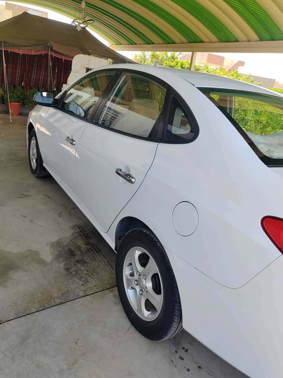 للبيع سيارة النتترا ELANTRA
موديل 2009

رقم كركوك جديد بسمي 

بدون ضرر فقط مكان واحد بارد 

محرك گير شرط

صدر جديد 
تواير اربعة جدد 

مدوشمة ارضية وكشانة 

السعر 110 وبهية مجال 

المكان الحويجة قرية تل علي 

الاستفسار الإتصال ع الرقم ***********
