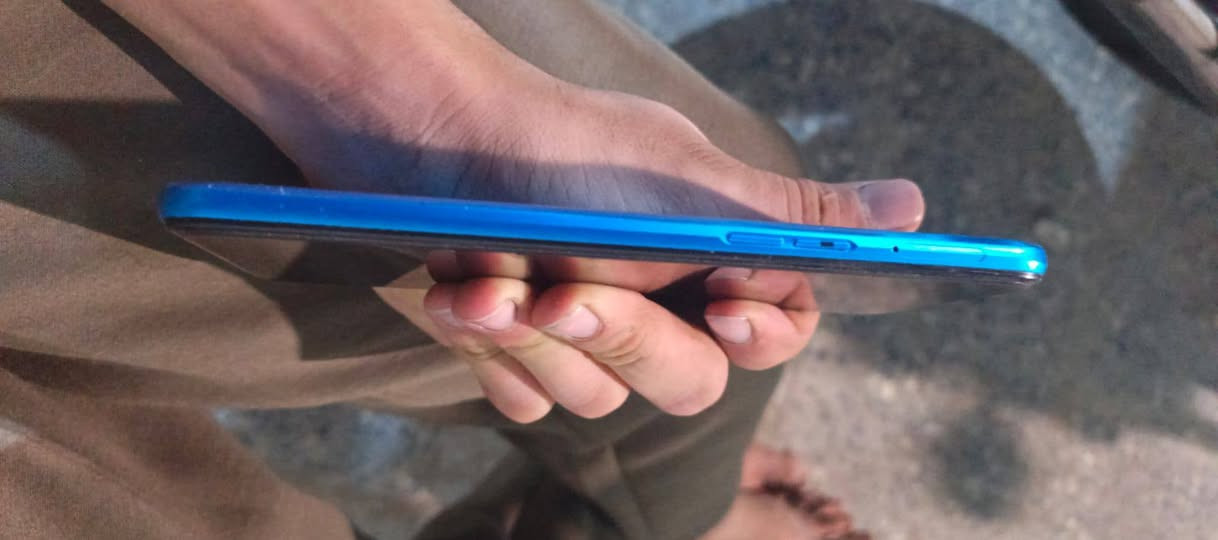 للبيع جهاز ريلمي جهاز حلو لا مفتوح ولا مبدل اي شيء بيه سعره 125 وبي مجال قليل مكاني نجف رقم التلفون ***********
