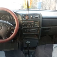 للبيع • سيارة