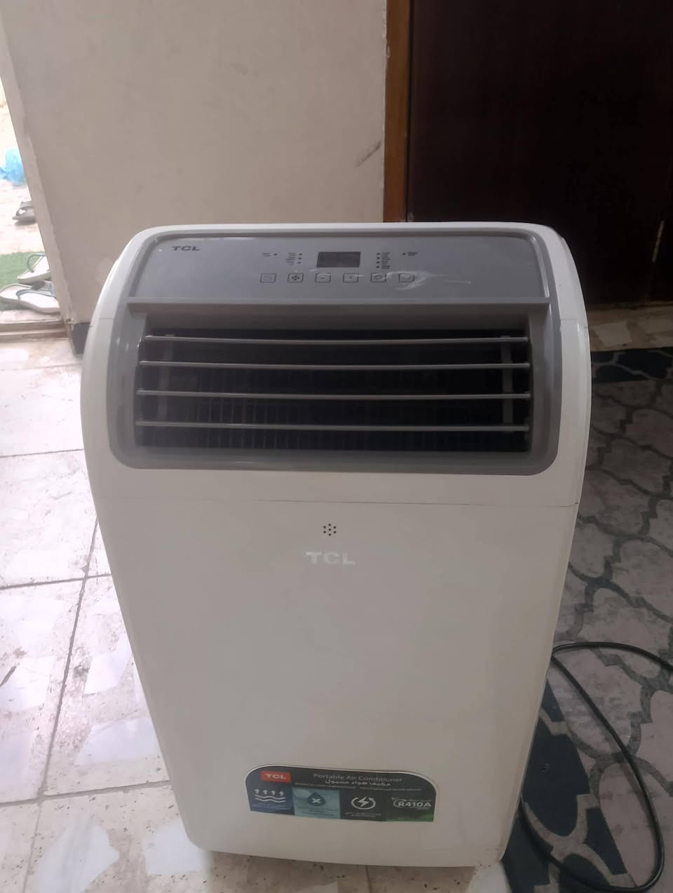 السلام عليكم
سبلت tcl 

للبيع استعمال قليل 

تبريد ثلج يسحب ٥ امبير

السعر ٢٥٠ 

للتواصل 

***********

وات ساب
المكان الدورة
