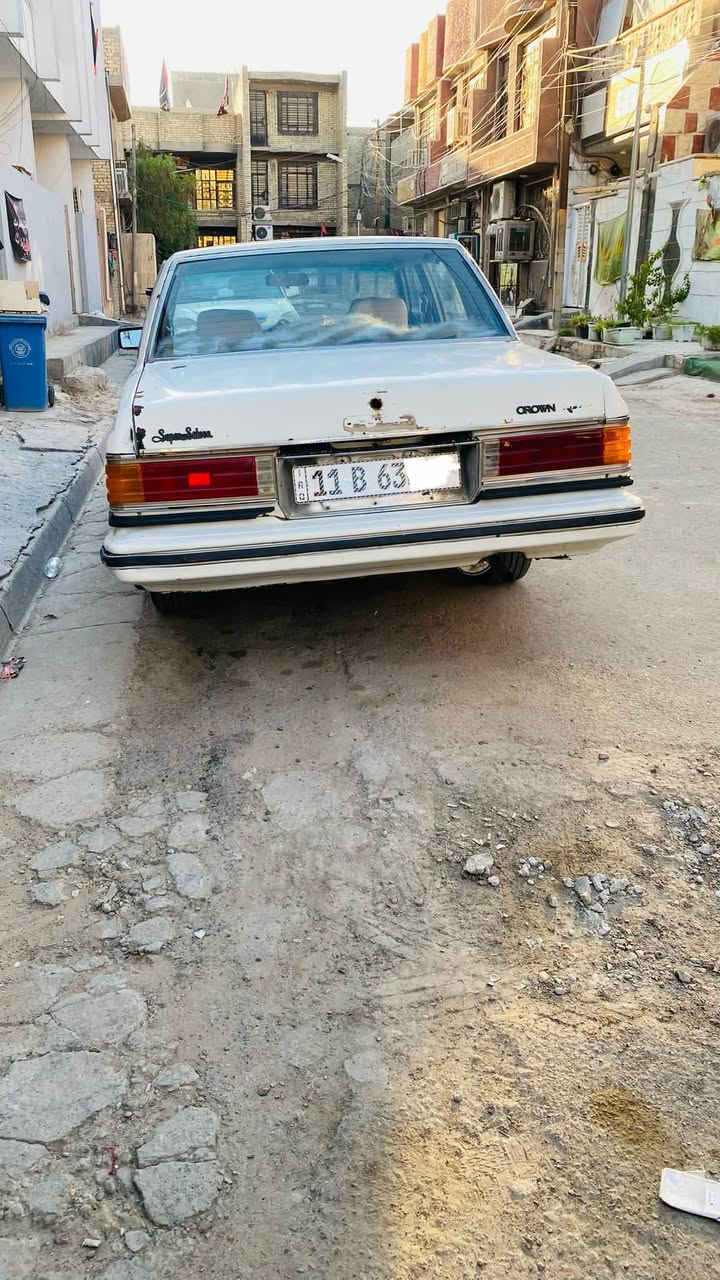 سلام عليكم 
للبيع او مراوس شعندك دزلي 
سوبر  1982 بسمي ثاني يوم تحولي شرط الرقم انكليزي الجديد 
مكينه بطة جديده 2500 كير عـادي تايرات جدد ويل كاب كما موضح بل صوره 
صدر امامي خلفي جديد 
 شواصي نضافة فول لا معمر ولا اي شيء 
ابطاين السيارة موجودات فقط يرادهن تعمير وتغليف فقط 
سعر 33 وبي مجال وبيك خير وتدلل 
رقم الهاتف *********** 
العنوان بغداد  الطالبيه
