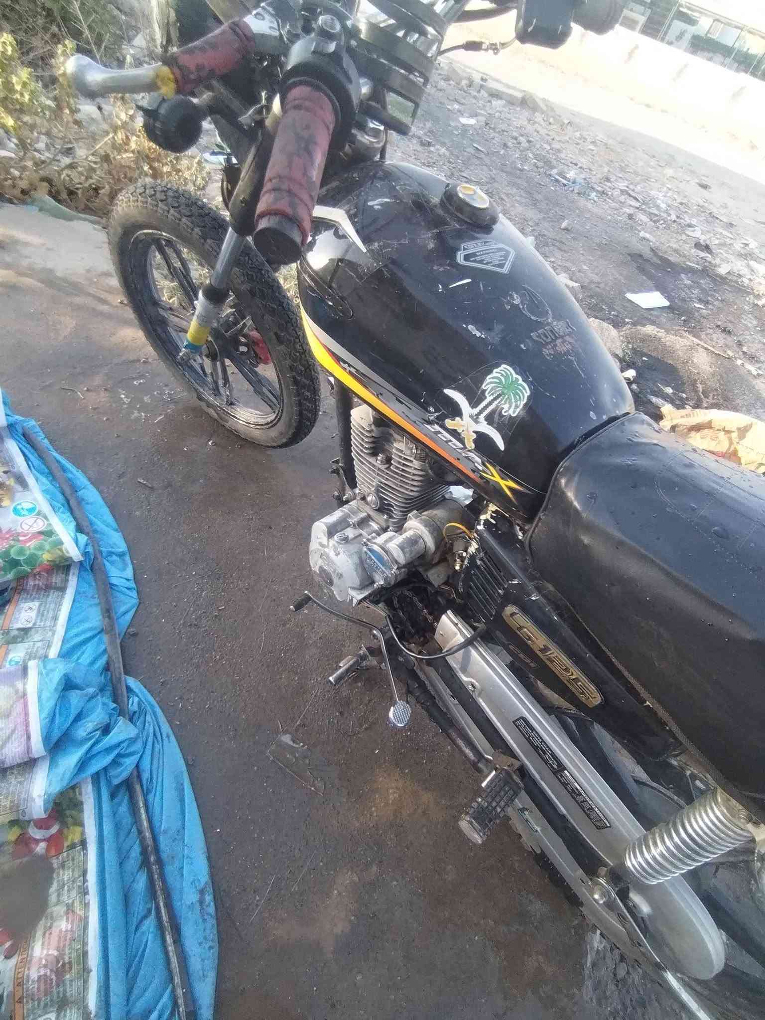 للبيع ومرواس
سيفان موديل 23
نضيف محرك نار
كهربائيات كلها شغاله ضو اشاير سلف بس يعوزو كتف
مكاني كياره اجحله
السعر خابر ودلل
***********
