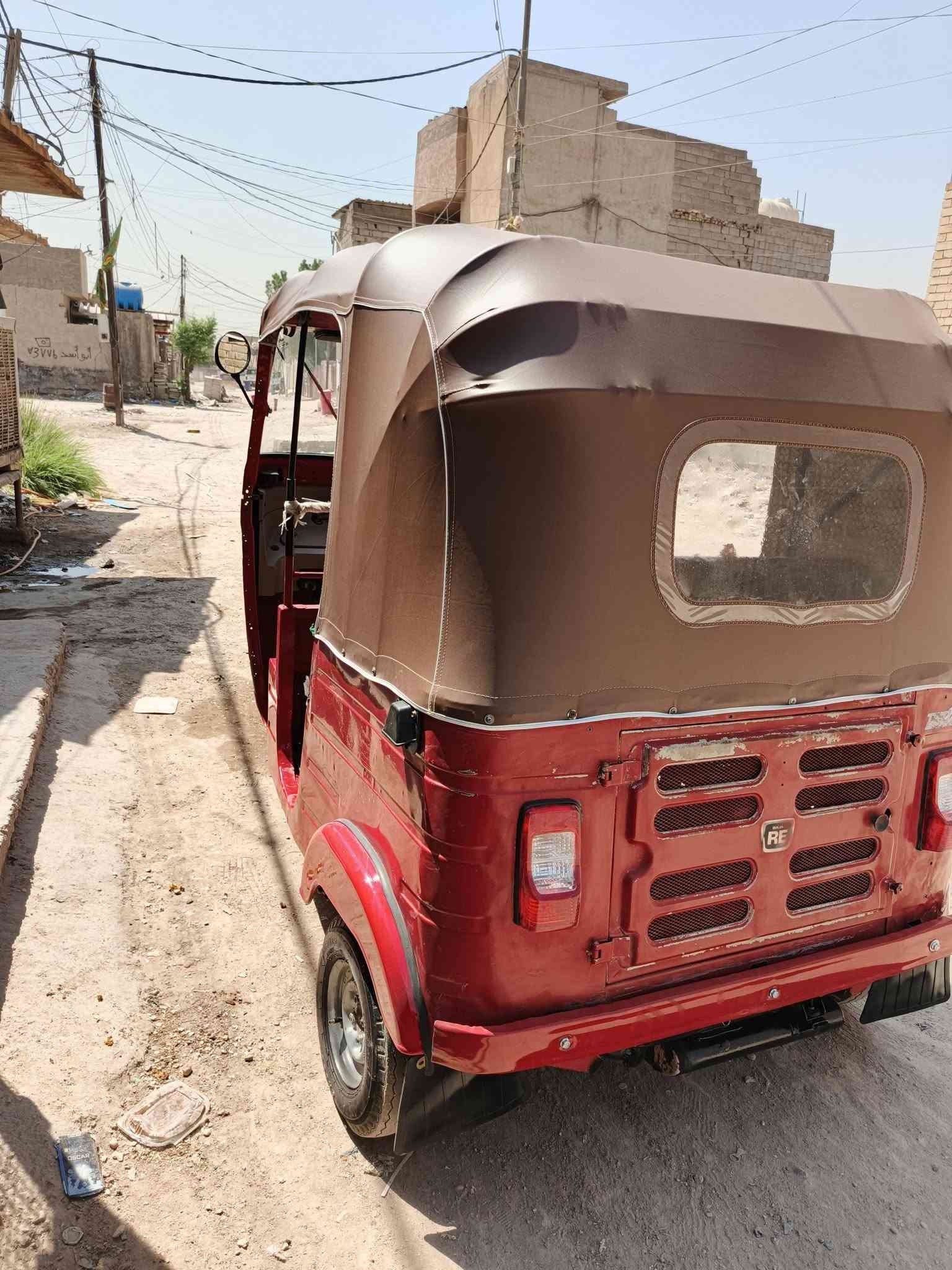 السلام عليكم تكتك البيع موديل 18 أوراق أصولي تكتك جاهزه كبل الشارع المكان بغداد المشتل السعر 3500 وبيهه مجال خابر وتدلل ***********
