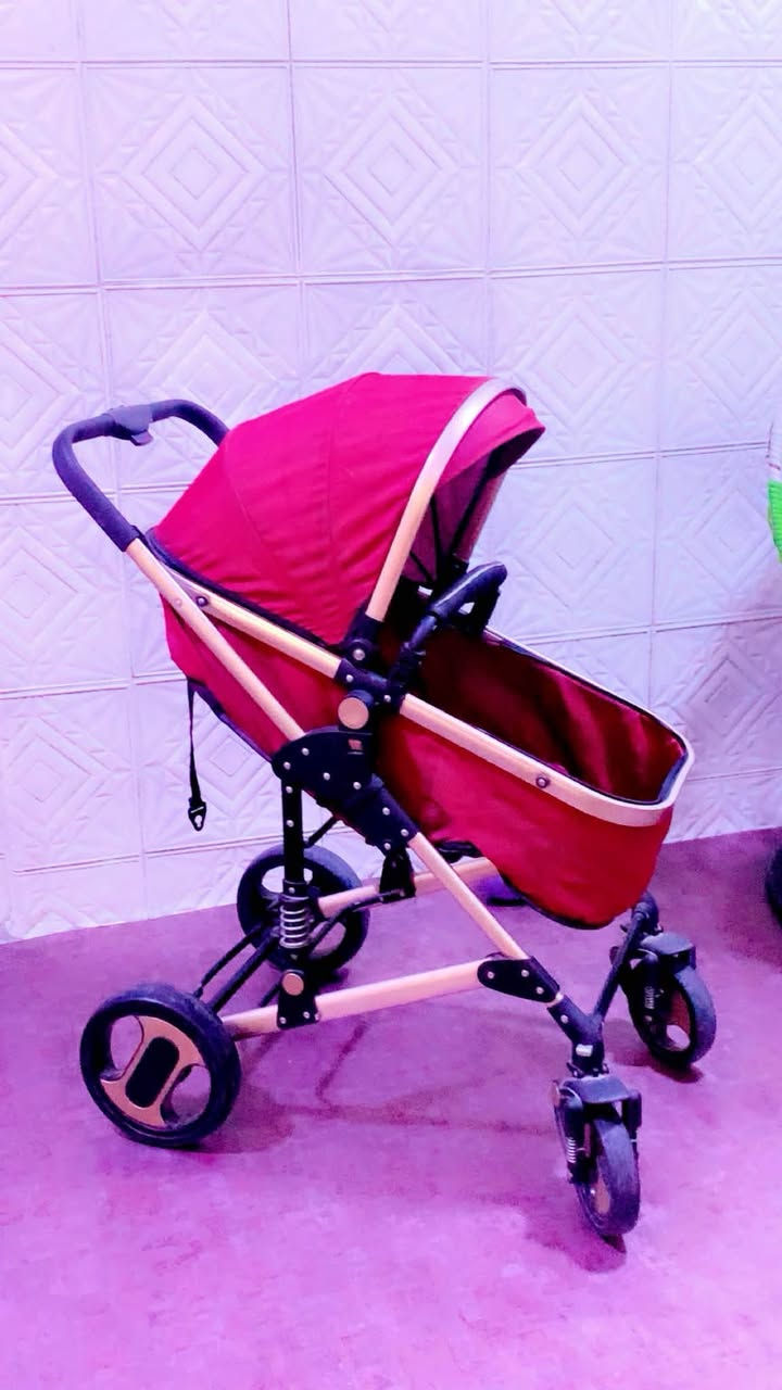 عربه جديده جداً مستخدمه مرتين فقط للبيع
اشتريتها 165 الف قيم واخذها 
***********
