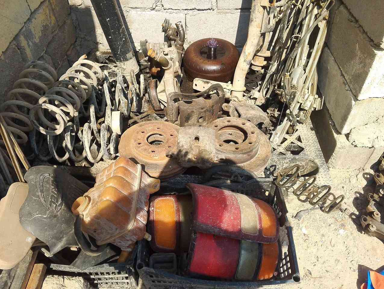 قطع غيار يوجد مكائن 5300 اكسل 6 برغي
