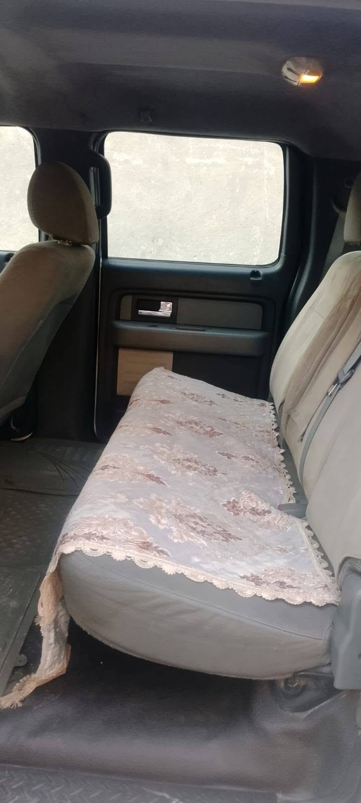 سلام عليكم شباب فورد f-150رقم بغداد انكليزي2013 كير محرك اكسن شاصي مكفول تخم تاير صدر جديد كهربايات شغاله لاضربه ولا صبغ فقط موجود بل سونار تبريد تدفئه شغال سياره خير من الله سعر سيارة 155 بيه مجال ويرهم مراوس حسب القناعه سونار مرفق بل صور مكان ديالى خان بني سعد خاص متواجد اتصل ***********//***********
