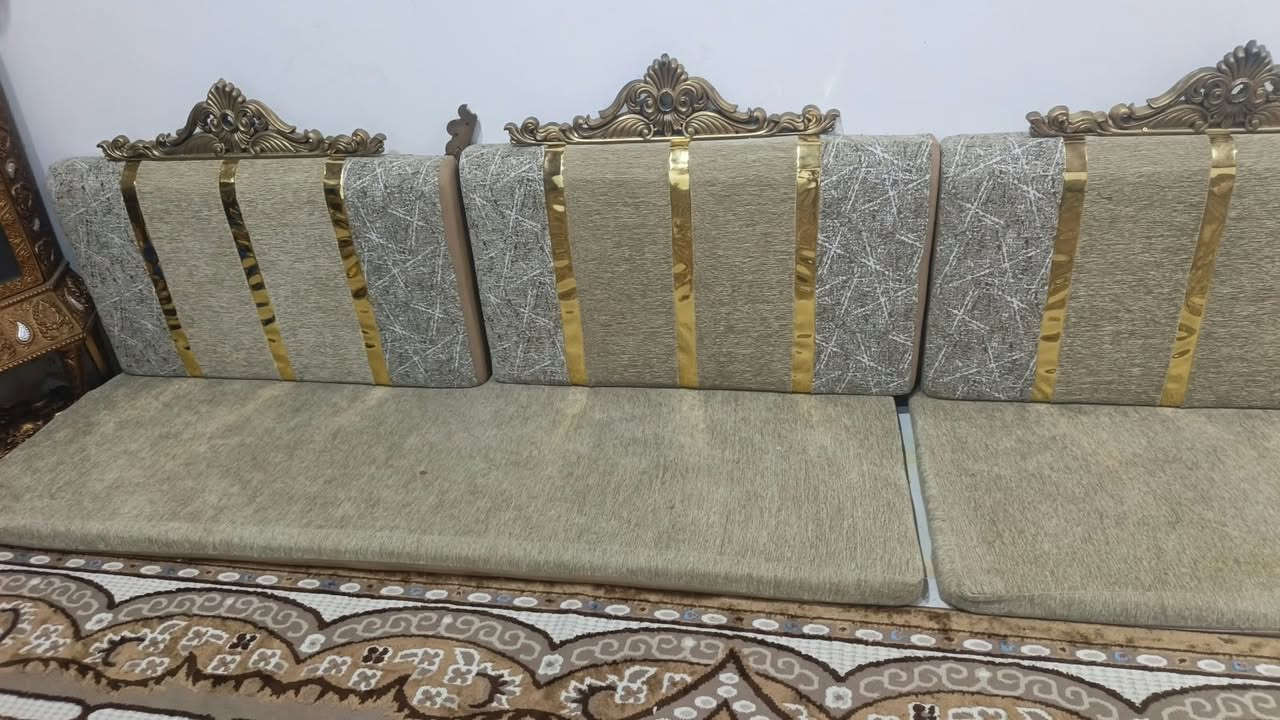 كعده للبيع 14متر350كلش جديده ستمال قليل عنوني ابي الخصيب سعر350وتساب ***********
